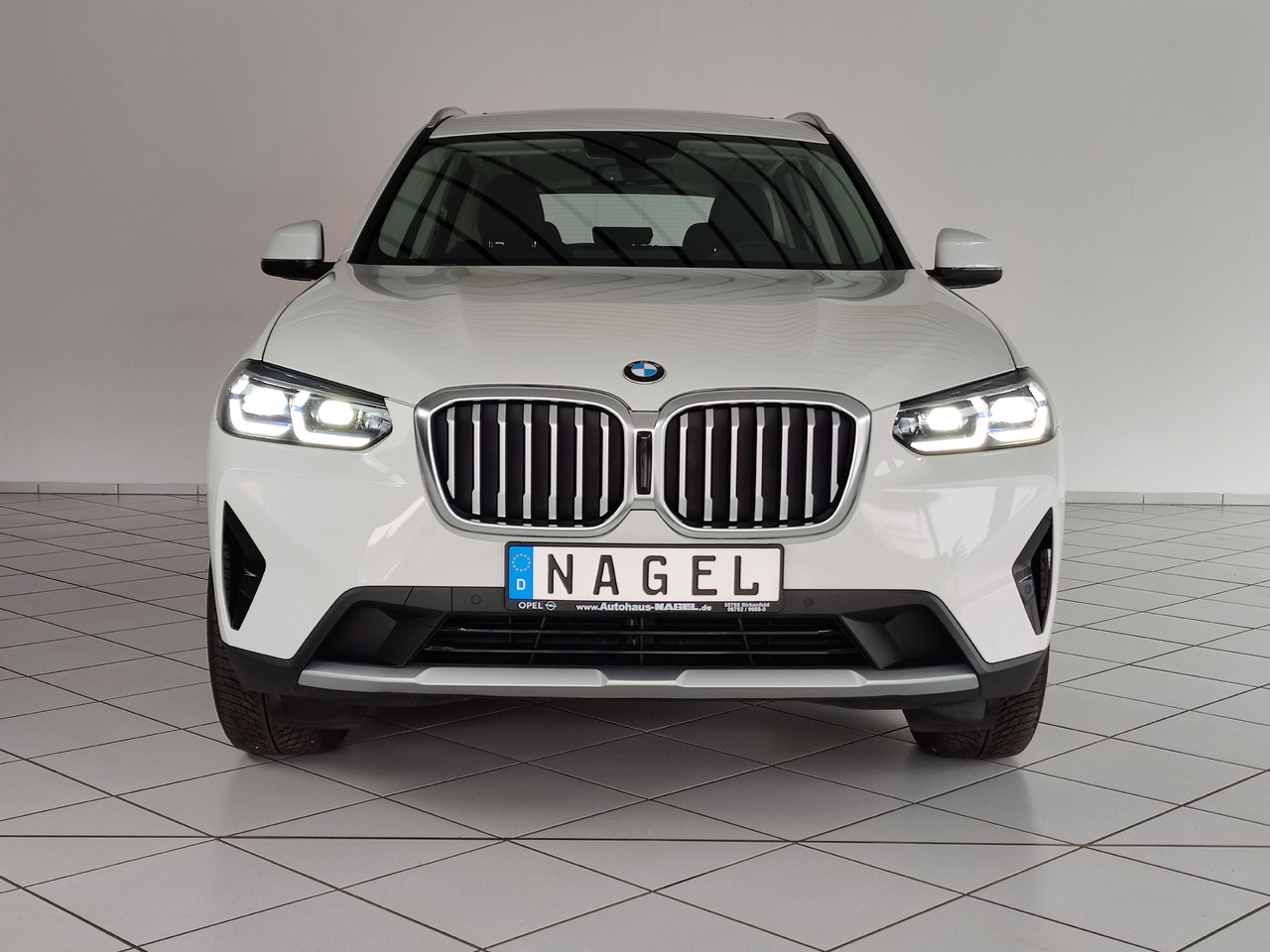 BMW X3 xDrive 30 i Live-Cockpit DAB Leder HiFi Headup - SUV: picture 4 BMW X3 xDrive 30 i Live-Cockpit DAB Leder HiFi Headup - SUV: picture 4