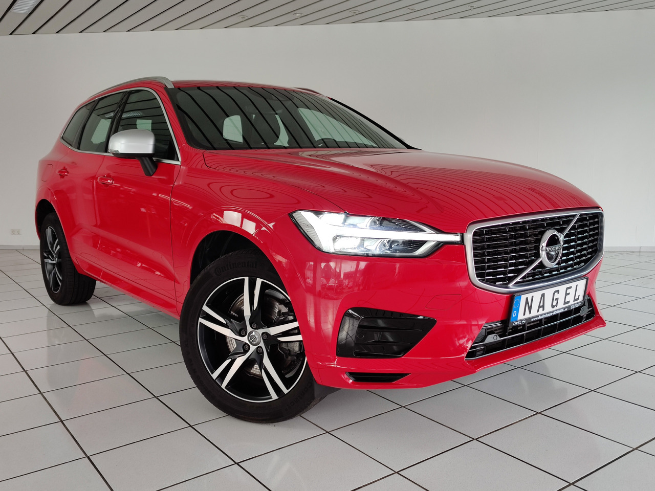Volvo XC60 R Design AWD 228kW 360°Kam Pano Head-Up CD Apple - SUV: picture 3 Volvo XC60 R Design AWD 228kW 360°Kam Pano Head-Up CD Apple - SUV: picture 3