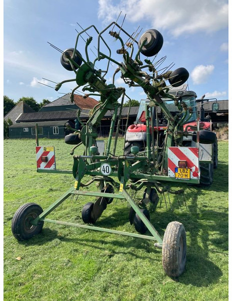 Krone KWT8.50/8 - Tedder/ Rake: picture 1 Krone KWT8.50/8 - Tedder/ Rake: picture 1