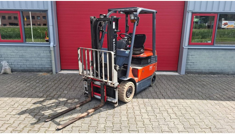 Toyota 7FBMF18 - Electric forklift: picture 2 Toyota 7FBMF18 - Electric forklift: picture 2