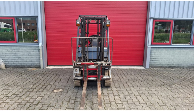 Toyota 7FBMF18 - Electric forklift: picture 5 Toyota 7FBMF18 - Electric forklift: picture 5