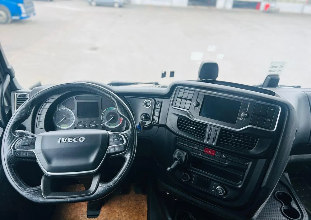 Iveco S-WAY 460 / RETARDER / - Tractor unit: picture 5 Iveco S-WAY 460 / RETARDER / - Tractor unit: picture 5