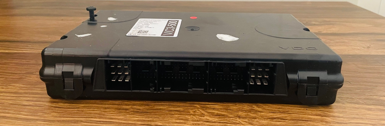 DAF Control Unit VIC3-500 used - ECU for Truck: picture 3 DAF Control Unit VIC3-500 used - ECU for Truck: picture 3