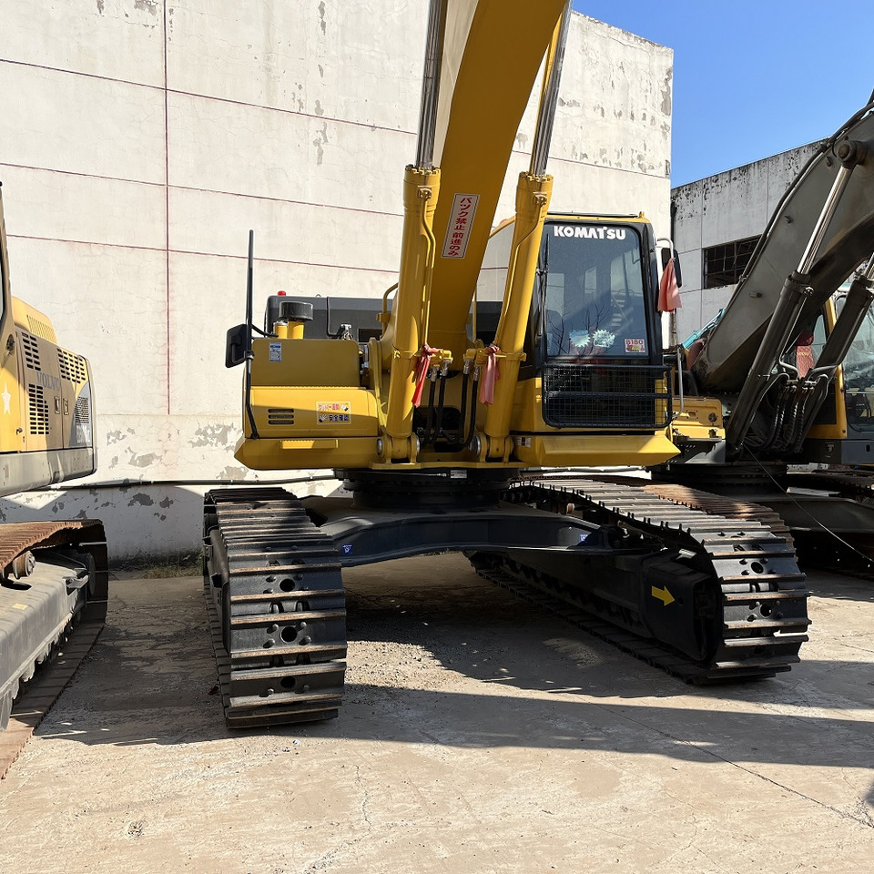 KOMATSU PC450-8 - Crawler excavator: picture 3 KOMATSU PC450-8 - Crawler excavator: picture 3