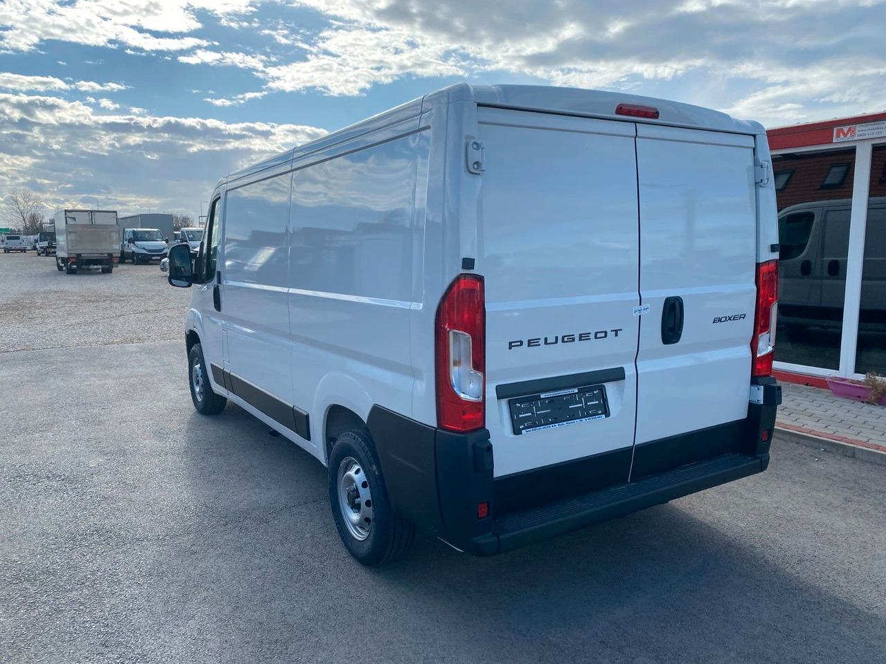Peugeot Boxer - Small van: picture 2 Peugeot Boxer - Small van: picture 2