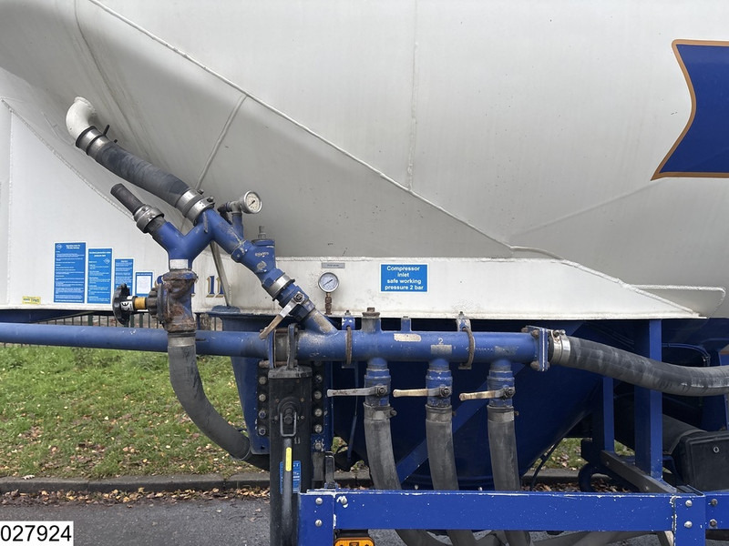 Feldbinder Silo 40.000 Liter - Tanker semi-trailer: picture 4 Feldbinder Silo 40.000 Liter - Tanker semi-trailer: picture 4