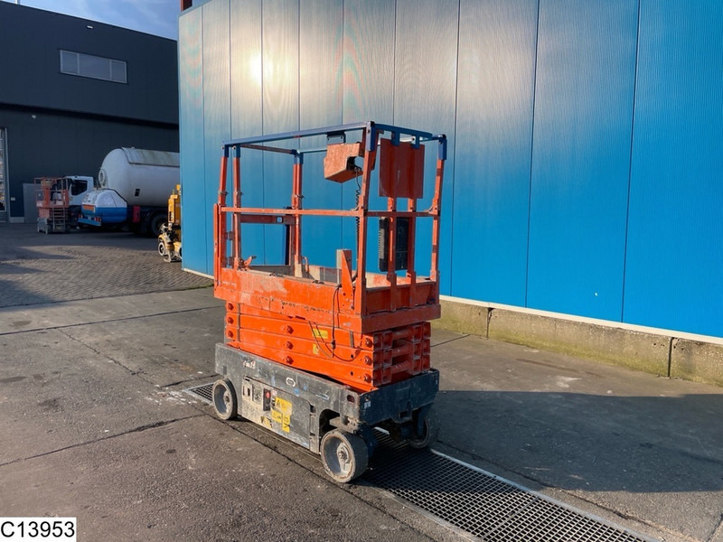 Genie GS1932 7.8M, 227KG, 322h - Scissor lift: picture 2 Genie GS1932 7.8M, 227KG, 322h - Scissor lift: picture 2