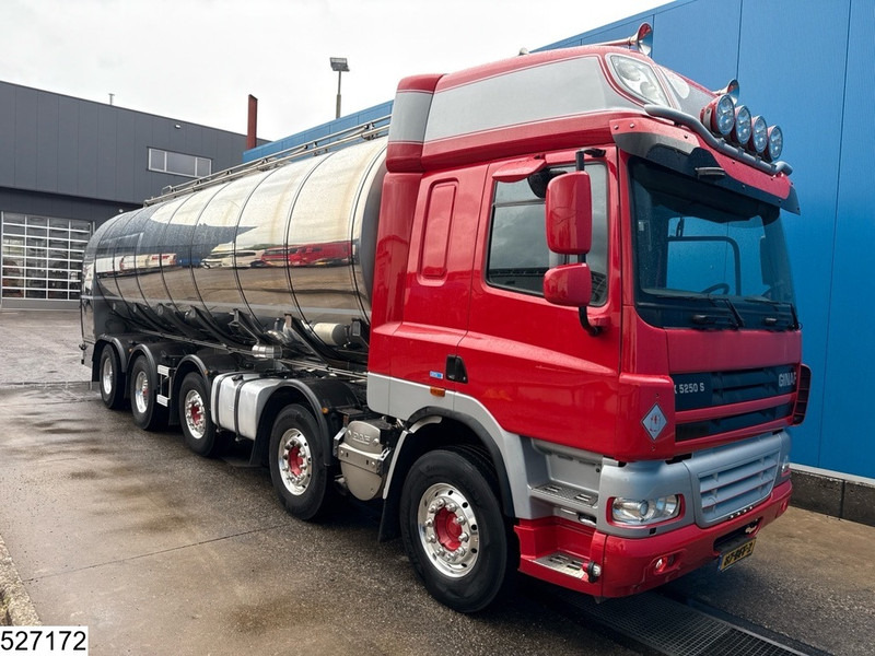 Ginaf X 5250 SE 10x4, EURO 5, 33.500 liter, Parcisa, Milk - Tanker truck: picture 2 Ginaf X 5250 SE 10x4, EURO 5, 33.500 liter, Parcisa, Milk - Tanker truck: picture 2