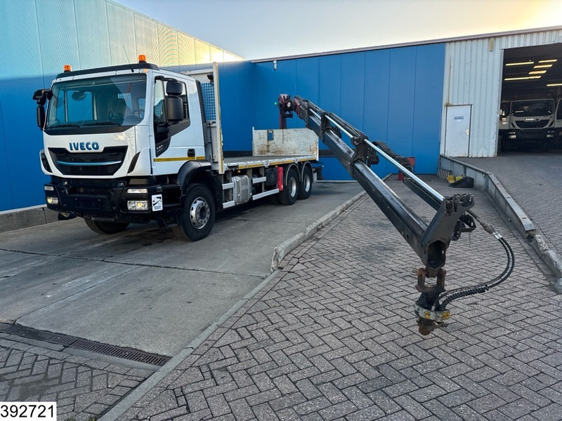 Iveco Trakker 360 6x4, EURO 6, Palfinger, Remote - Dropside/ Flatbed truck, Crane truck: picture 2 Iveco Trakker 360 6x4, EURO 6, Palfinger, Remote - Dropside/ Flatbed truck, Crane truck: picture 2