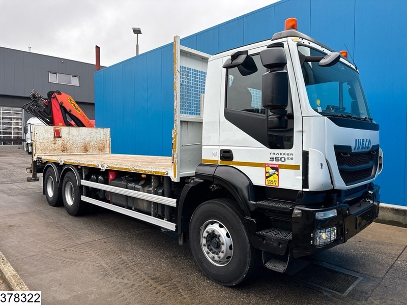 Iveco Trakker 360 6x4, EURO 6, Steelsuspension, Hub reduction - Dropside/ Flatbed truck: picture 3 Iveco Trakker 360 6x4, EURO 6, Steelsuspension, Hub reduction - Dropside/ Flatbed truck: picture 3