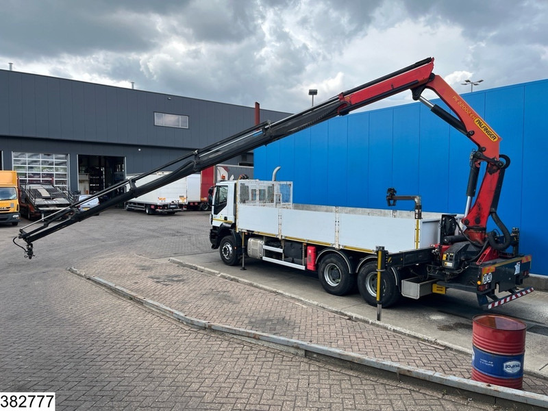 Iveco Trakker 410 6x4, EURO 6, Retarder, Palfinger, Remote - Dropside/ Flatbed truck, Crane truck: picture 2 Iveco Trakker 410 6x4, EURO 6, Retarder, Palfinger, Remote - Dropside/ Flatbed truck, Crane truck: picture 2