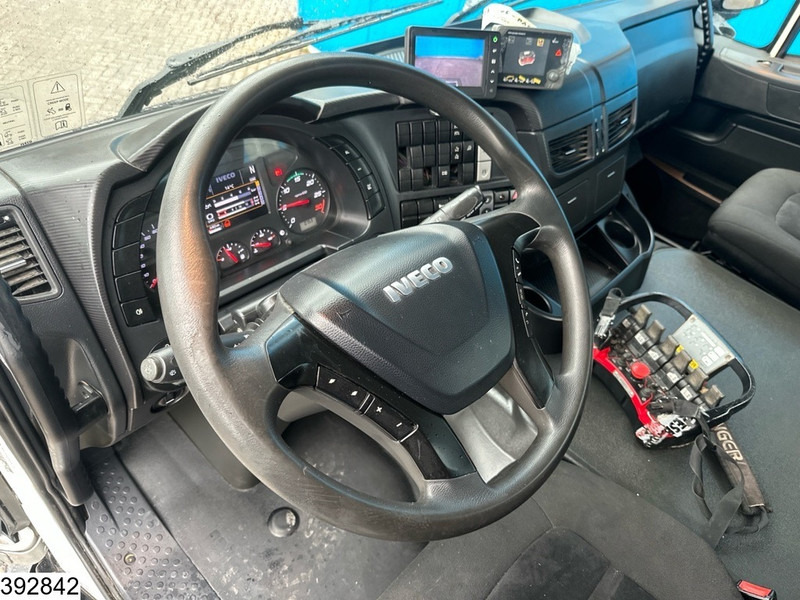 Iveco X-Way 360 6x4, EURO 6. Palfinger, Remote - Dropside/ Flatbed truck, Crane truck: picture 5 Iveco X-Way 360 6x4, EURO 6. Palfinger, Remote - Dropside/ Flatbed truck, Crane truck: picture 5