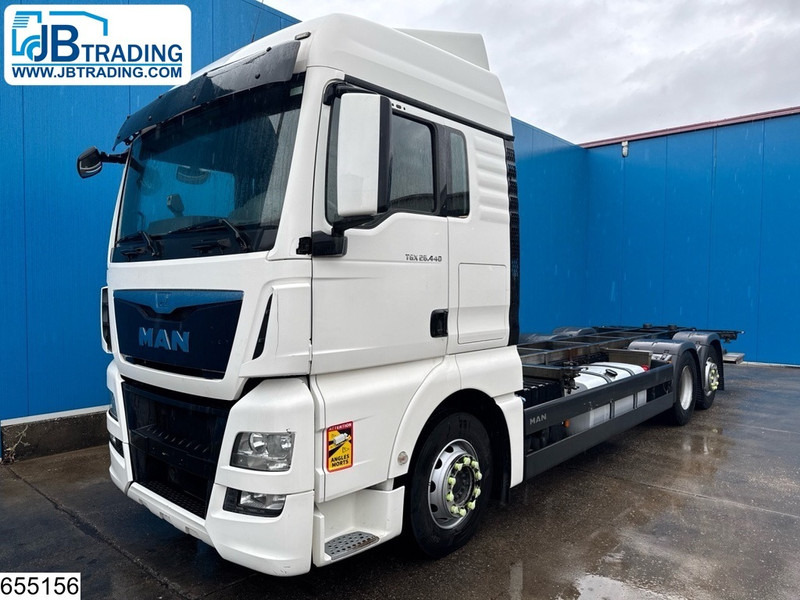 MAN TGX 26 440 6X2, EURO 6, Dhollandia, BDF - Container transporter/ Swap body truck: picture 1 MAN TGX 26 440 6X2, EURO 6, Dhollandia, BDF - Container transporter/ Swap body truck: picture 1