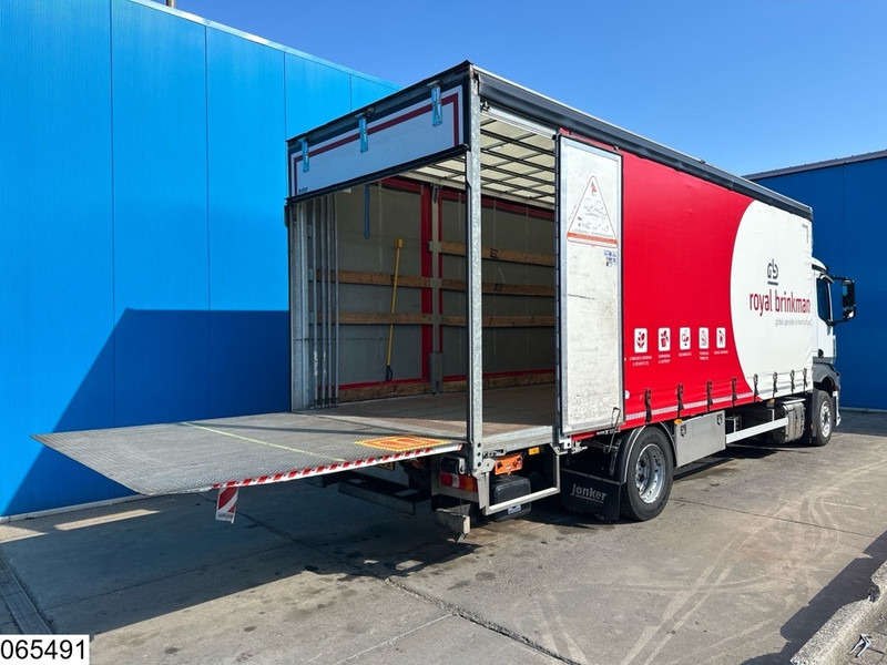 Mercedes-Benz Antos 1833 EURO 6, Dhollandia - Curtain side truck: picture 2 Mercedes-Benz Antos 1833 EURO 6, Dhollandia - Curtain side truck: picture 2