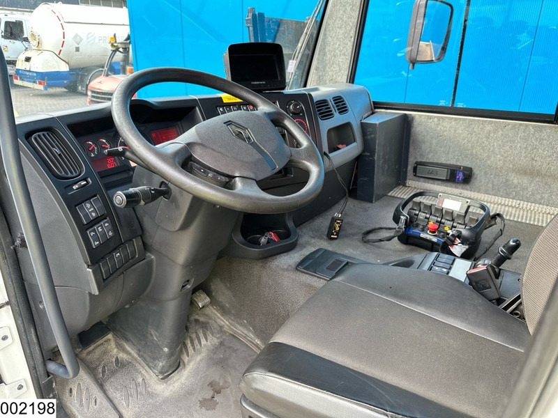 Renault D 19 280 EURO 6, Fassi, Remote - Dropside/ Flatbed truck, Crane truck: picture 5 Renault D 19 280 EURO 6, Fassi, Remote - Dropside/ Flatbed truck, Crane truck: picture 5