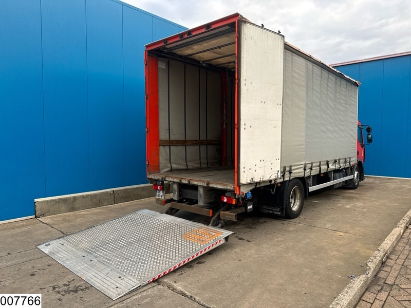Renault Premium 310 Dxi EURO 5, Palfinger, Manual transmission - Curtain side truck: picture 2 Renault Premium 310 Dxi EURO 5, Palfinger, Manual transmission - Curtain side truck: picture 2