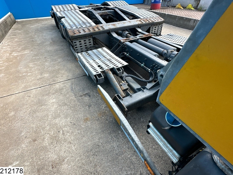 Scania P 450 - Car transporter truck: picture 2 Scania P 450 - Car transporter truck: picture 2