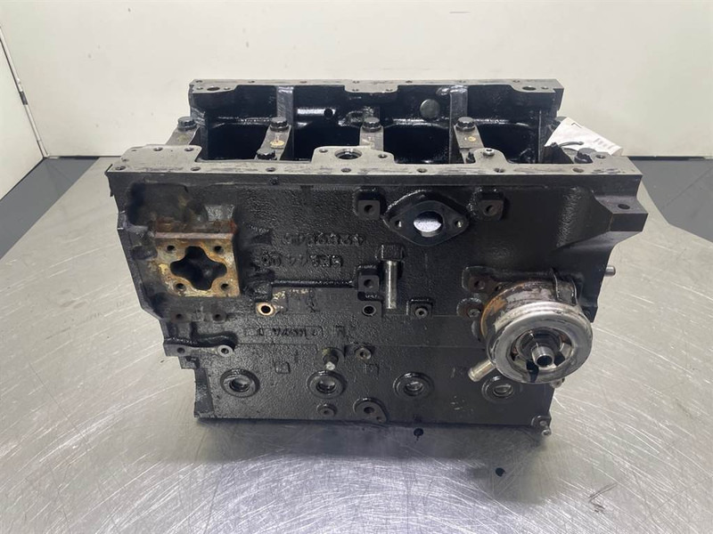 Ahlmann AS900-Cummins B3.3T-4989845-Crankcase/Unterblock - Engine for Construction machinery: picture 5 Ahlmann AS900-Cummins B3.3T-4989845-Crankcase/Unterblock - Engine for Construction machinery: picture 5