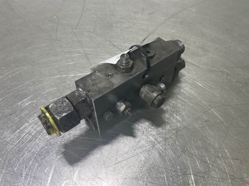 Ahlmann AZ150-Oil Control-Counter balance valve - Hydraulics for Construction machinery: picture 2 Ahlmann AZ150-Oil Control-Counter balance valve - Hydraulics for Construction machinery: picture 2