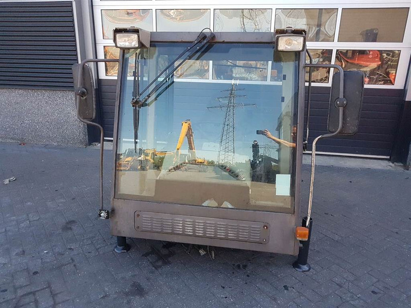 Ahlmann AZ150E-23108324-Cabin/Kabine/Cabine - Cab and interior for Construction machinery: picture 1 Ahlmann AZ150E-23108324-Cabin/Kabine/Cabine - Cab and interior for Construction machinery: picture 1