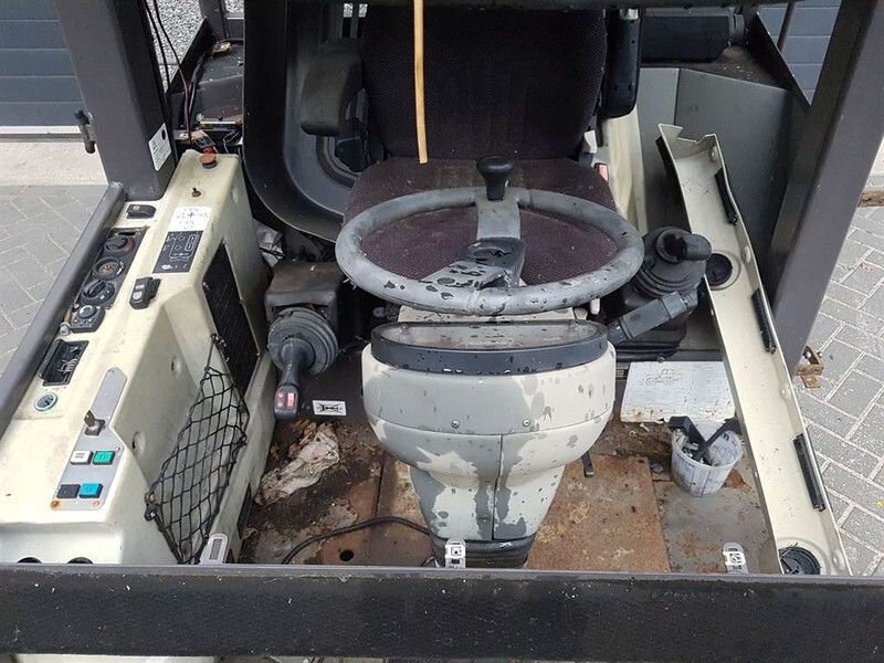 Ahlmann AZ210E-23103106-Cabin/Kabine/Cabine - Cab and interior for Construction machinery: picture 4 Ahlmann AZ210E-23103106-Cabin/Kabine/Cabine - Cab and interior for Construction machinery: picture 4