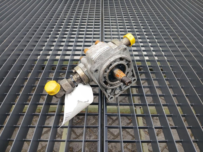 Atlas 1704MH-Haldex GM5-16-H11F-23-GE648-Gearpump - Hydraulics for Construction machinery: picture 1 Atlas 1704MH-Haldex GM5-16-H11F-23-GE648-Gearpump - Hydraulics for Construction machinery: picture 1