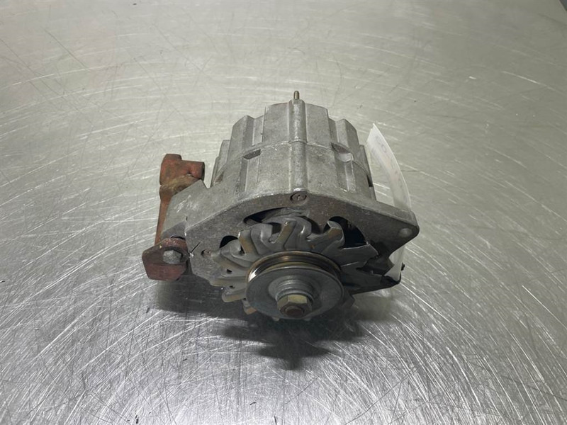Bosch 0120488208-28V 35A-Alternator/Lichtmaschine/Dynamo - Engine for Construction machinery: picture 1 Bosch 0120488208-28V 35A-Alternator/Lichtmaschine/Dynamo - Engine for Construction machinery: picture 1