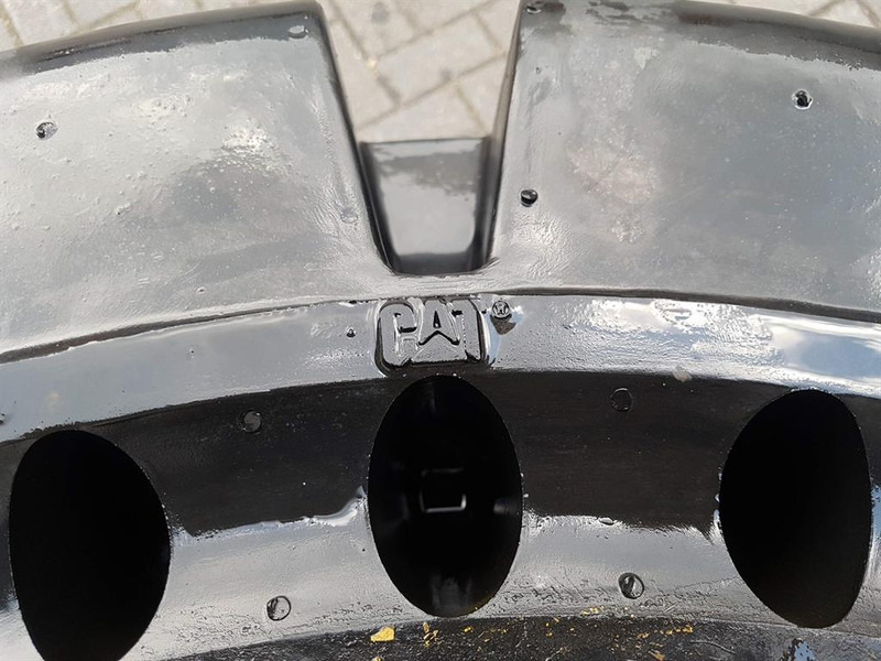 Cat 910/914 - 447-1131 - Tyre/Reifen/Band - Wheels and tires for Construction machinery: picture 5 Cat 910/914 - 447-1131 - Tyre/Reifen/Band - Wheels and tires for Construction machinery: picture 5