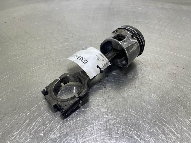 Deutz TD2011L04I - Piston/Kolben/Zuiger - Engine for Construction machinery: picture 4 Deutz TD2011L04I - Piston/Kolben/Zuiger - Engine for Construction machinery: picture 4