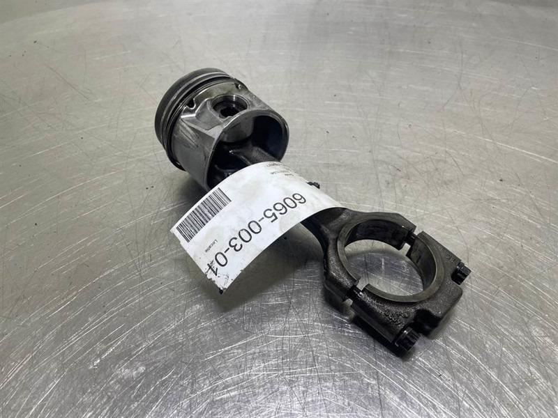 Deutz TD2011L04I - Piston/Kolben/Zuiger - Engine for Construction machinery: picture 3 Deutz TD2011L04I - Piston/Kolben/Zuiger - Engine for Construction machinery: picture 3