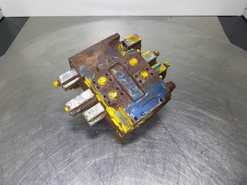 Hyundai HL760-9 - Valve/Ventile/Ventiel - Hydraulics: picture 4 Hyundai HL760-9 - Valve/Ventile/Ventiel - Hydraulics: picture 4