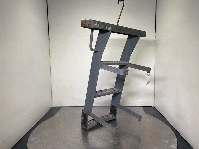 Komatsu WA270-3 - Stair panel/Trittstufen/Traptreden - Frame/ Chassis for Construction machinery: picture 4 Komatsu WA270-3 - Stair panel/Trittstufen/Traptreden - Frame/ Chassis for Construction machinery: picture 4