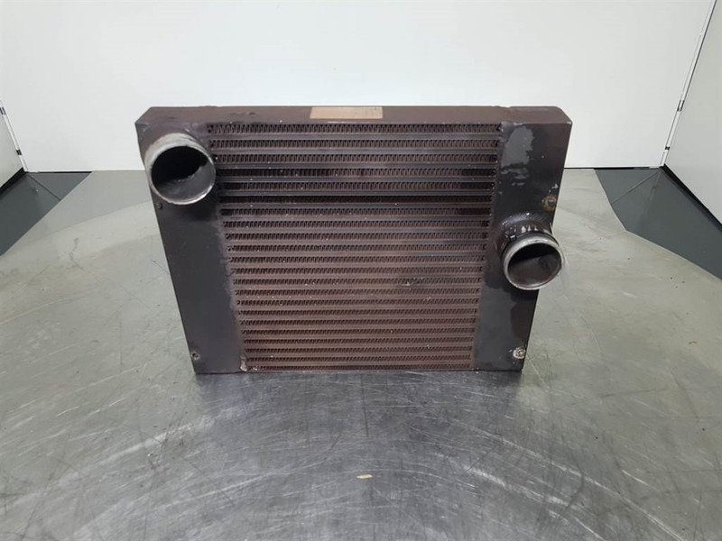 Kramer 880-AKG 0555.064.1800-Cooler/Kühler/Koeler - Engine and parts for Construction machinery: picture 1 Kramer 880-AKG 0555.064.1800-Cooler/Kühler/Koeler - Engine and parts for Construction machinery: picture 1