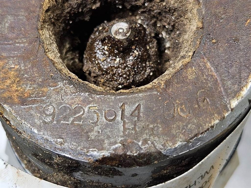 Liebherr A924B-9225614-Pin/Bolzen/Pen - Boom for Construction machinery: picture 4 Liebherr A924B-9225614-Pin/Bolzen/Pen - Boom for Construction machinery: picture 4