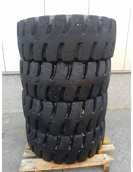 Liebherr L514 Stereo-Goodyear 17.5R25-Tire/Reifen/Band - Tire for Construction machinery: picture 2 Liebherr L514 Stereo-Goodyear 17.5R25-Tire/Reifen/Band - Tire for Construction machinery: picture 2