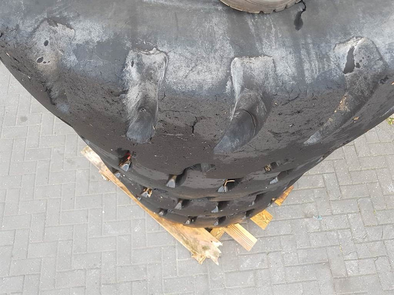 Liebherr L514 Stereo-Goodyear 17.5R25-Tire/Reifen/Band - Tire for Construction machinery: picture 5 Liebherr L514 Stereo-Goodyear 17.5R25-Tire/Reifen/Band - Tire for Construction machinery: picture 5