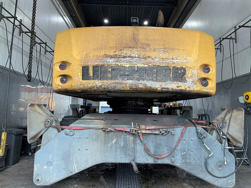 Liebherr LH 80 - (For parts) - Material handler: picture 5 Liebherr LH 80 - (For parts) - Material handler: picture 5