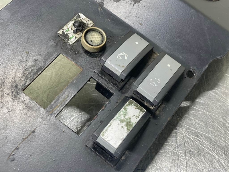 Mecalac 12MTX-3834673/3833717-Dashboard/Console/Konsole - Cab and interior for Construction machinery: picture 5 Mecalac 12MTX-3834673/3833717-Dashboard/Console/Konsole - Cab and interior for Construction machinery: picture 5