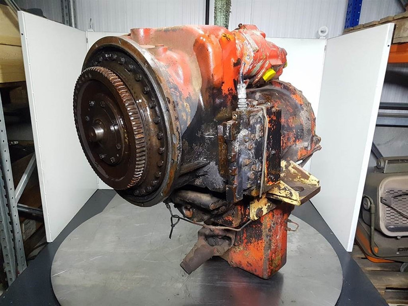 O & K L45 - Transmission/Getriebe/Transmissiebak - Gearbox and parts for Construction machinery: picture 3 O & K L45 - Transmission/Getriebe/Transmissiebak - Gearbox and parts for Construction machinery: picture 3