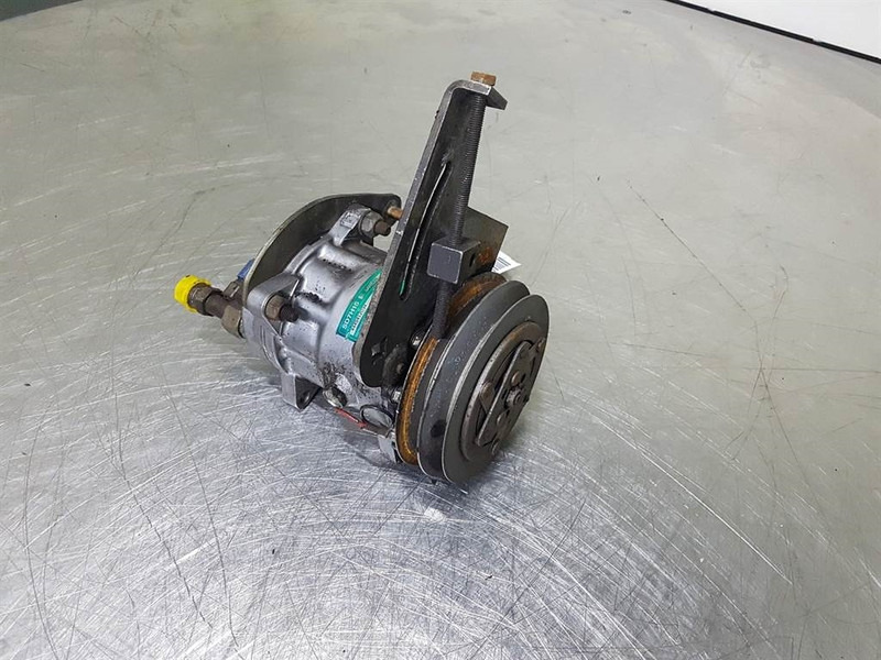 SANDEN SD7H15-8091-Compressor/Kompressor/Aircopomp - AC compressor for Construction machinery: picture 3 SANDEN SD7H15-8091-Compressor/Kompressor/Aircopomp - AC compressor for Construction machinery: picture 3