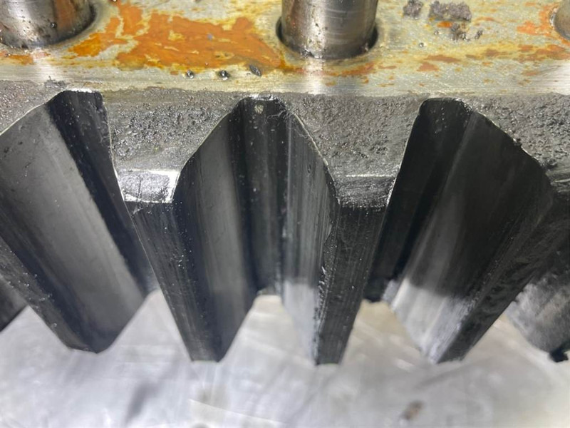 Sennebogen 835E-127775-Slewing ring/Drehkranz/Draaikrans - Frame/ Chassis for Construction machinery: picture 5 Sennebogen 835E-127775-Slewing ring/Drehkranz/Draaikrans - Frame/ Chassis for Construction machinery: picture 5