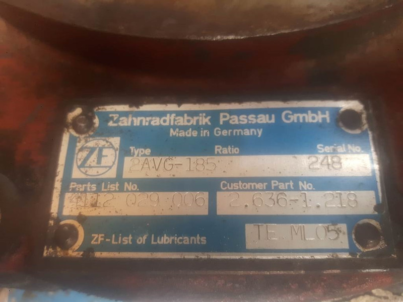 ZF 2AVG-185 - Ahlmann AL 95 - Transmission/Getriebe - Gearbox and parts for Construction machinery: picture 2 ZF 2AVG-185 - Ahlmann AL 95 - Transmission/Getriebe - Gearbox and parts for Construction machinery: picture 2