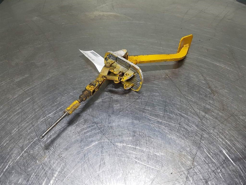 Zettelmeyer ZL1001 - Brake pedal - Cab and interior for Construction machinery: picture 2 Zettelmeyer ZL1001 - Brake pedal - Cab and interior for Construction machinery: picture 2