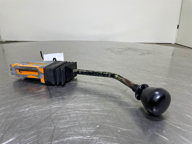 Zettelmeyer ZL801 - Levers/Hebels/Hendels - Cab and interior for Construction machinery: picture 1 Zettelmeyer ZL801 - Levers/Hebels/Hendels - Cab and interior for Construction machinery: picture 1