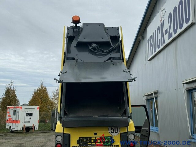 Johnston Bucher Sweeper CX 201 Kehren + Sprühen Klima - Road sweeper: picture 2 Johnston Bucher Sweeper CX 201 Kehren + Sprühen Klima - Road sweeper: picture 2