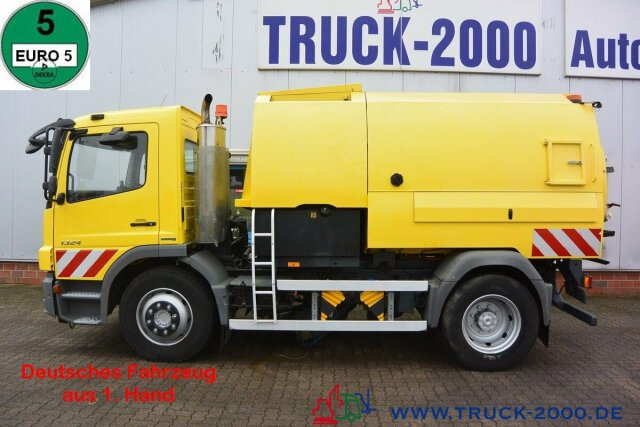 Mercedes-Benz Atego 1524 Bucher Johnston VS650 Deutsches Gerät - Road sweeper: picture 1 Mercedes-Benz Atego 1524 Bucher Johnston VS650 Deutsches Gerät - Road sweeper: picture 1