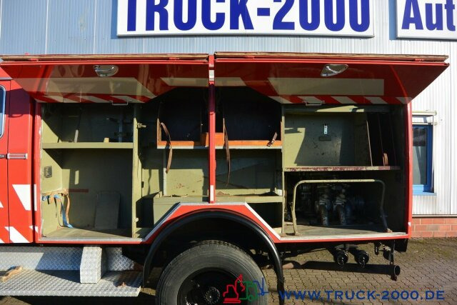 Mercedes-Benz LAF 1113 Metz Feuerwehr TLF16 Pumpe+2400 l Tank - Box truck: picture 4 Mercedes-Benz LAF 1113 Metz Feuerwehr TLF16 Pumpe+2400 l Tank - Box truck: picture 4