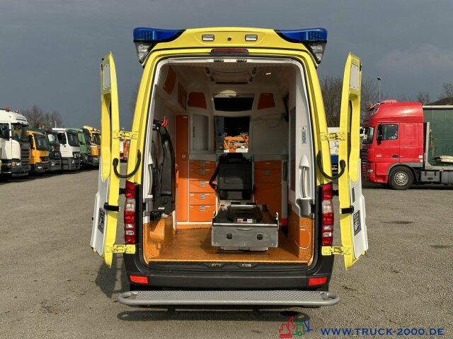 Mercedes-Benz Sprinter 416 DELFIS Rettungs-Krankenwagen - Ambulance: picture 3 Mercedes-Benz Sprinter 416 DELFIS Rettungs-Krankenwagen - Ambulance: picture 3