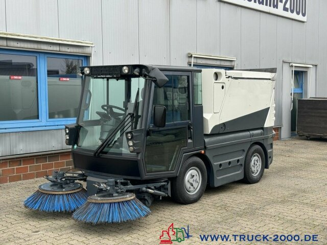 Schmidt Swingo Compact 200 4 Radlenkung Kehren & Sprühen - Road sweeper: picture 5 Schmidt Swingo Compact 200 4 Radlenkung Kehren & Sprühen - Road sweeper: picture 5