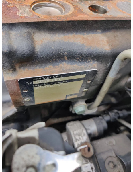 MAN D2676LF53 - Cylinder block: picture 4 MAN D2676LF53 - Cylinder block: picture 4